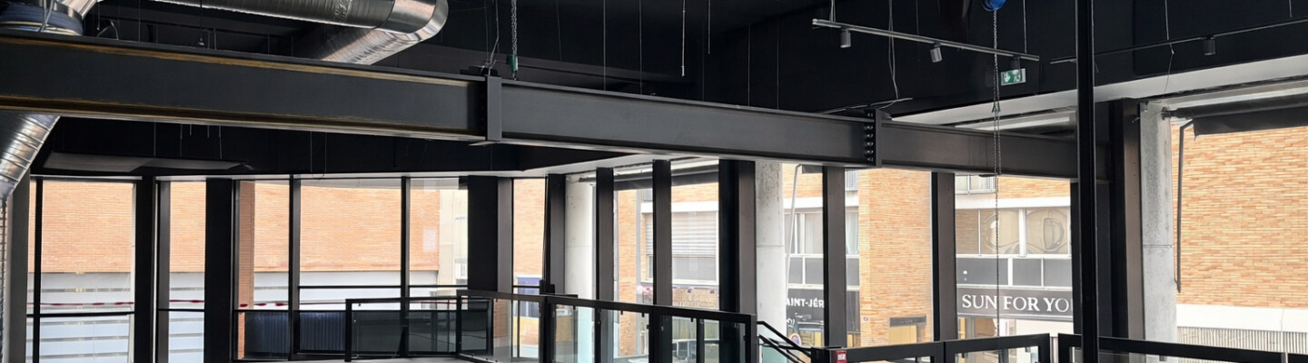 Structure métallique Toulouse restaurant Gaïa mezzanine et garde-corps.